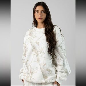 New Comfrt camo crew neck sweatshirt sweater - white oak - XS
